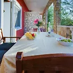 Seaside Apartments Vir شقة فير