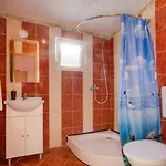 Seaside Apartments Vir * فير