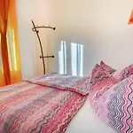 شقة Seaside Apartments Vir