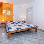 شقة Seaside Apartments Vir فير