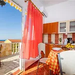 Seaside Apartments Vir *