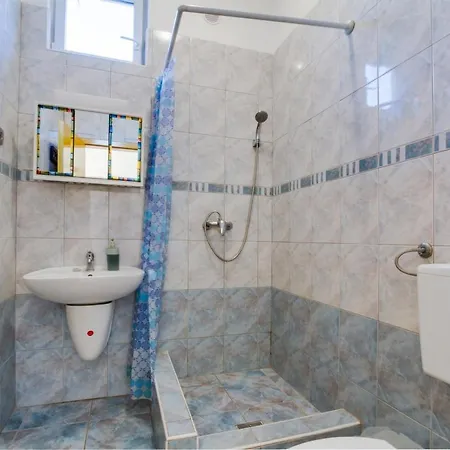 Seaside Apartments Vir * Vir