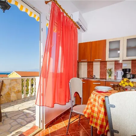 Seaside Apartments Vir *