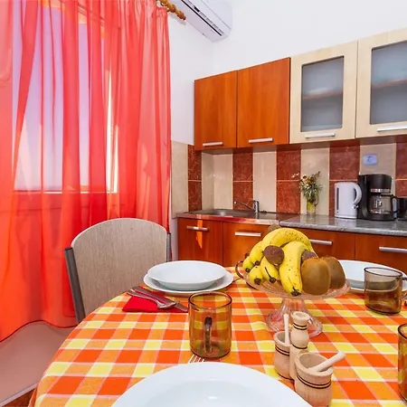 Seaside Apartments Vir Vir
