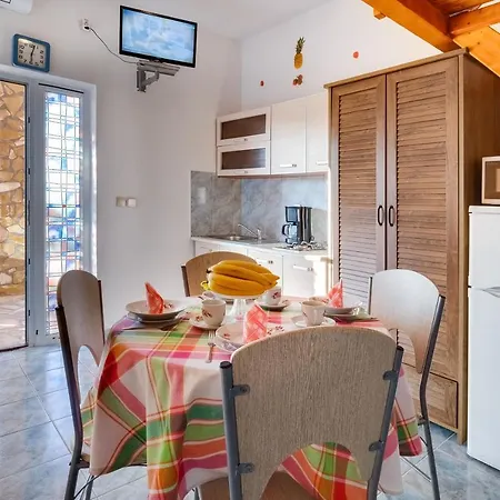 Διαμέρισμα Seaside Apartments Vir *