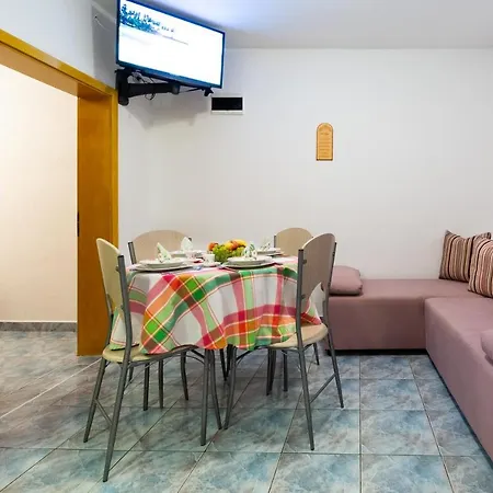 Seaside Apartments Vir Διαμέρισμα *