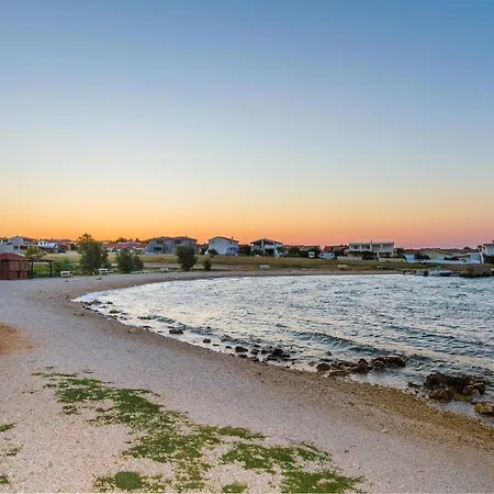 Seaside Apartments Vir * Vir